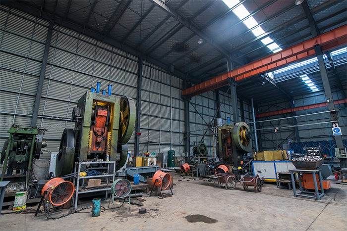 调兵山网架配件-锥头加工车间